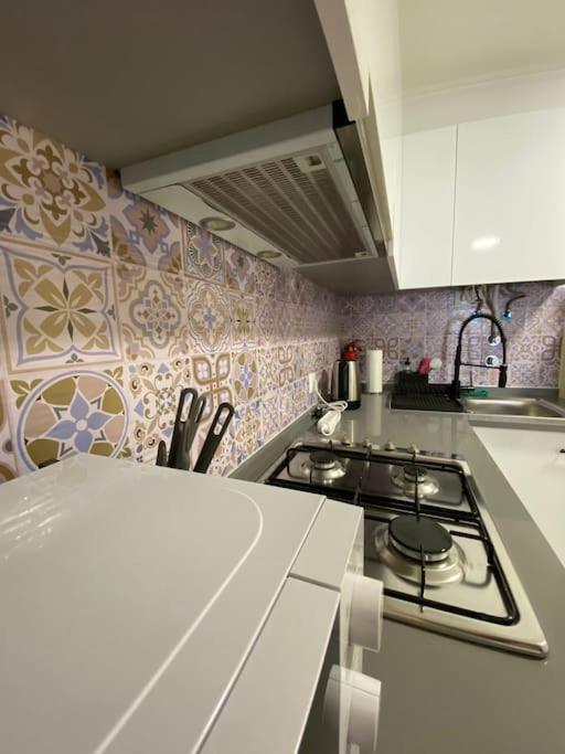 Artistic Digital Getaway - Patio & Great Location! Apartment Lisboa Ngoại thất bức ảnh