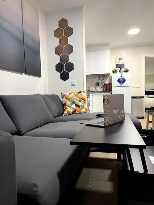 Artistic Digital Getaway - Patio & Great Location! Apartment Lisboa Ngoại thất bức ảnh
