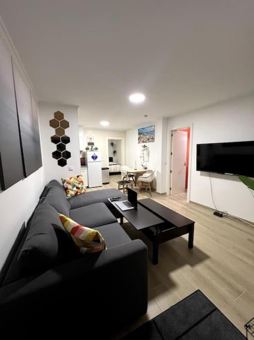 Artistic Digital Getaway - Patio & Great Location! Apartment Lisboa Ngoại thất bức ảnh